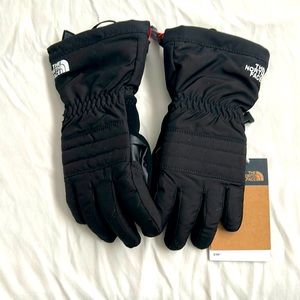 Kids north face winter gloves. Brand new with tags. Size Medium